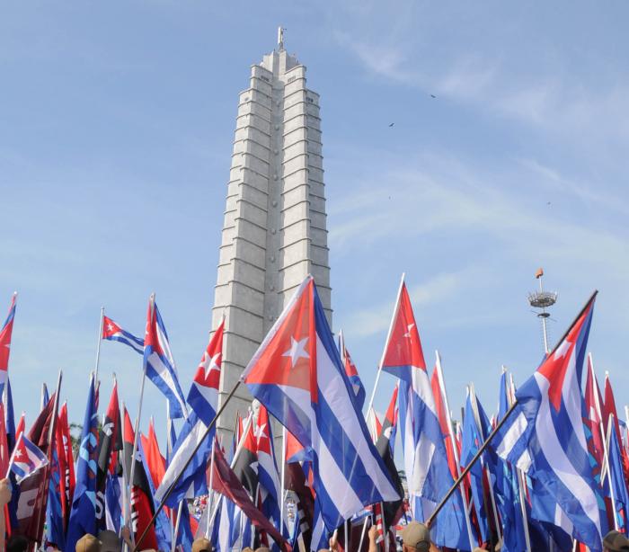 Cuba volverá a llenar sus plazas el 1ro. de Mayo. #CubaViveYTrabaja.